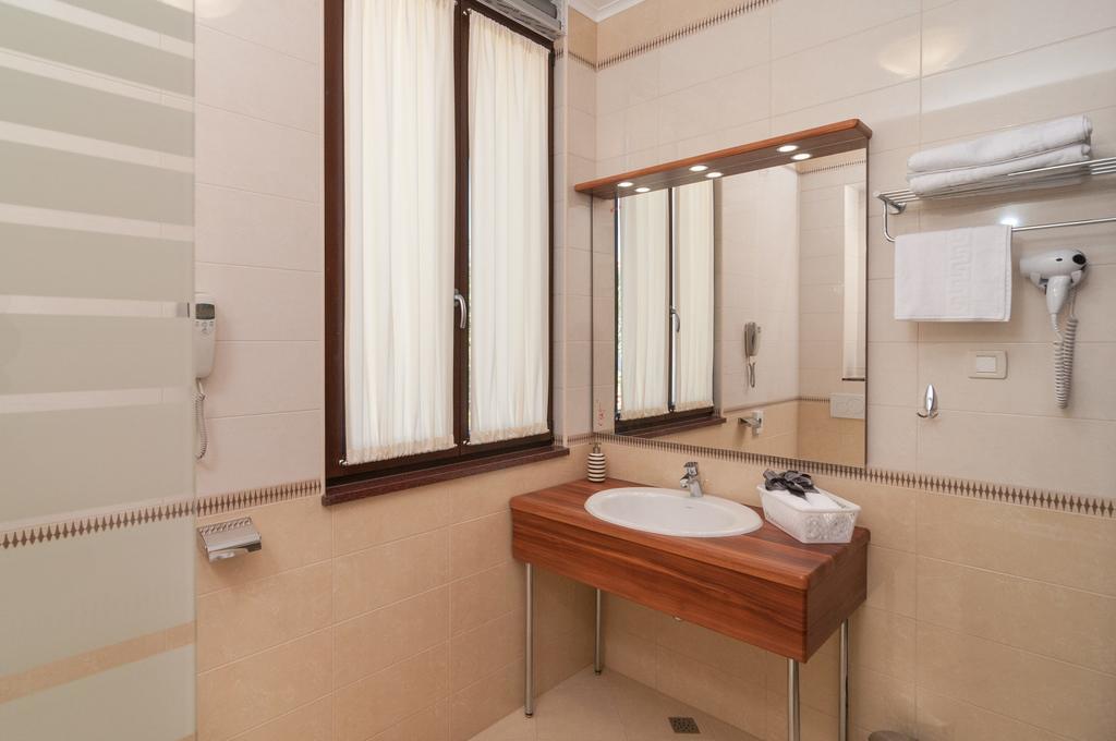 Luxury Rooms Near The Beach1 Split Dış mekan fotoğraf